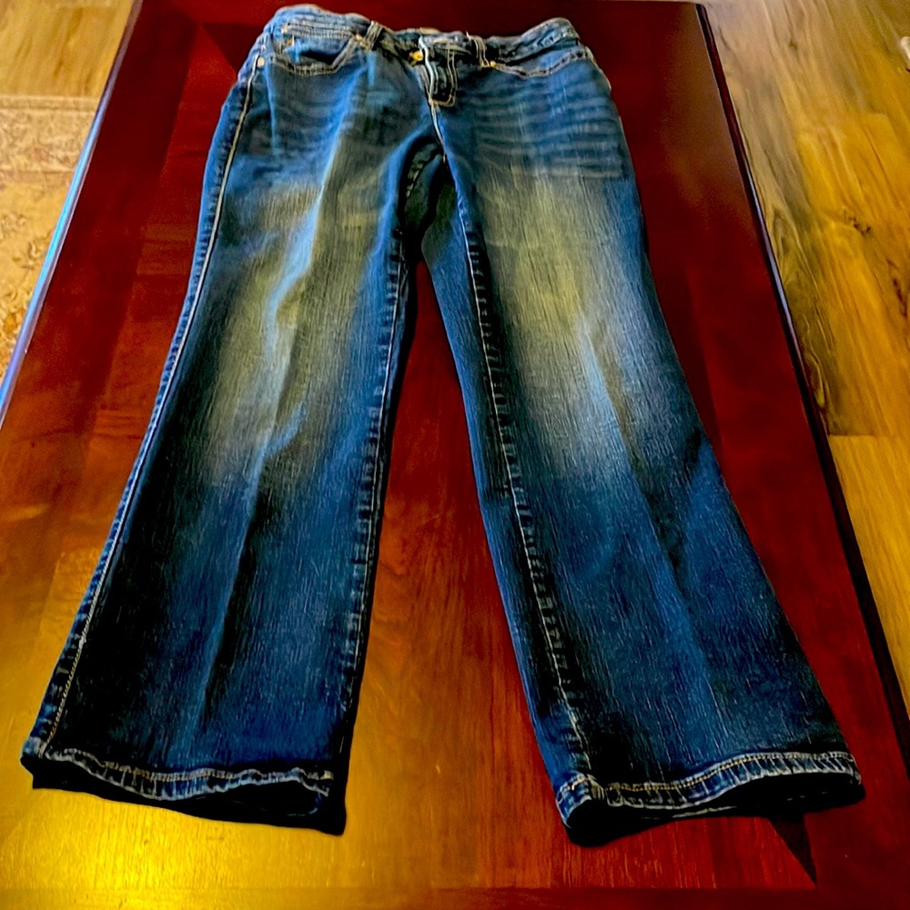 Aura blue jeans